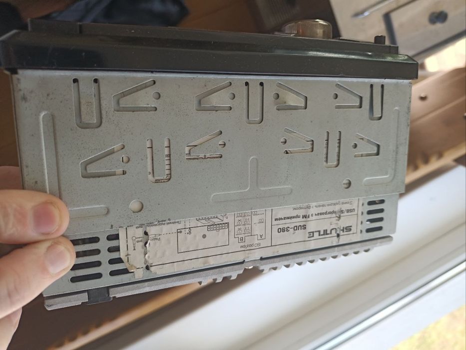 Автомагнітола shuttle 380 под USB і флешку