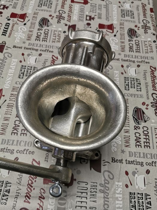 Nowa oryginalna maszynka do mięsa Alfa 32, 22,8