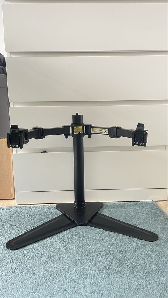 Podwójny stojak na monitor AmazonBasics