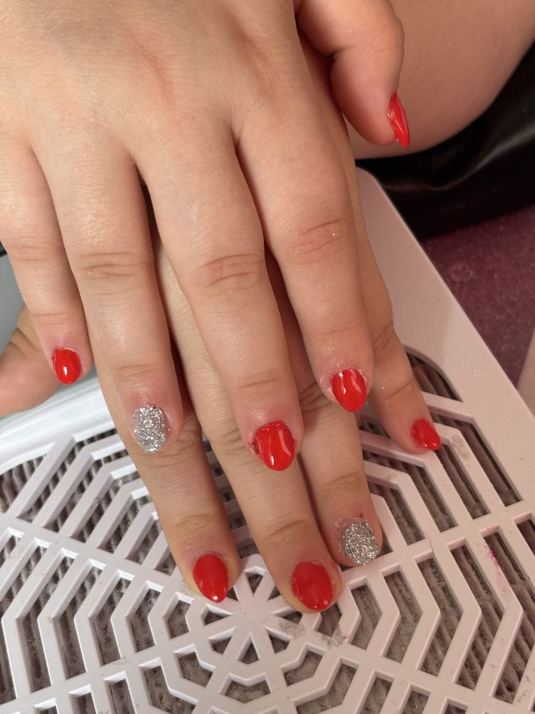 Unhas de gel ,gelinho e pestanas