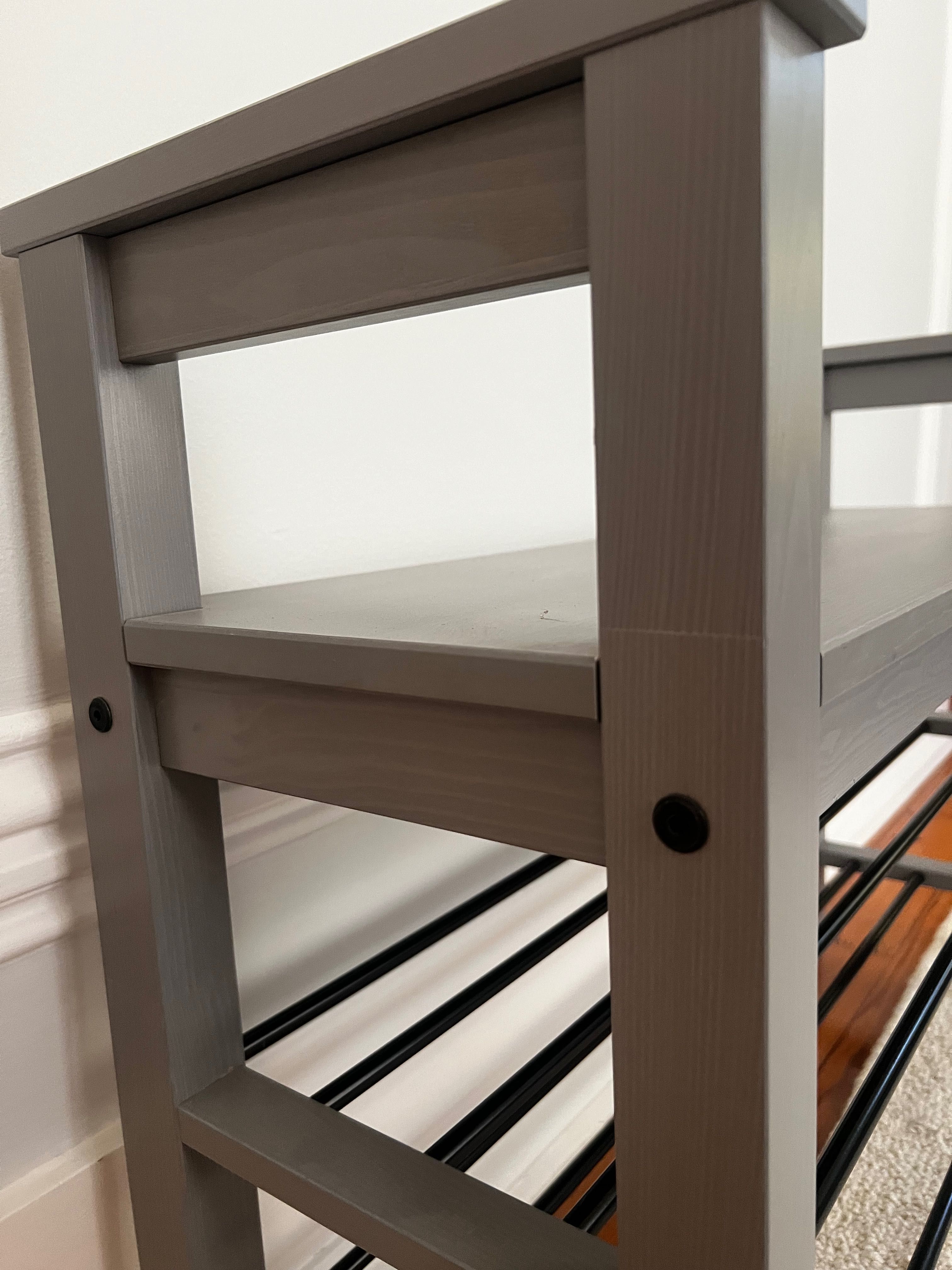 Banco / Sapateira IKEA TJUSIG — cinzento — como novo