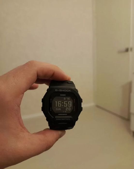 Продаю свои Casio G-Shock GBD-200-1E.