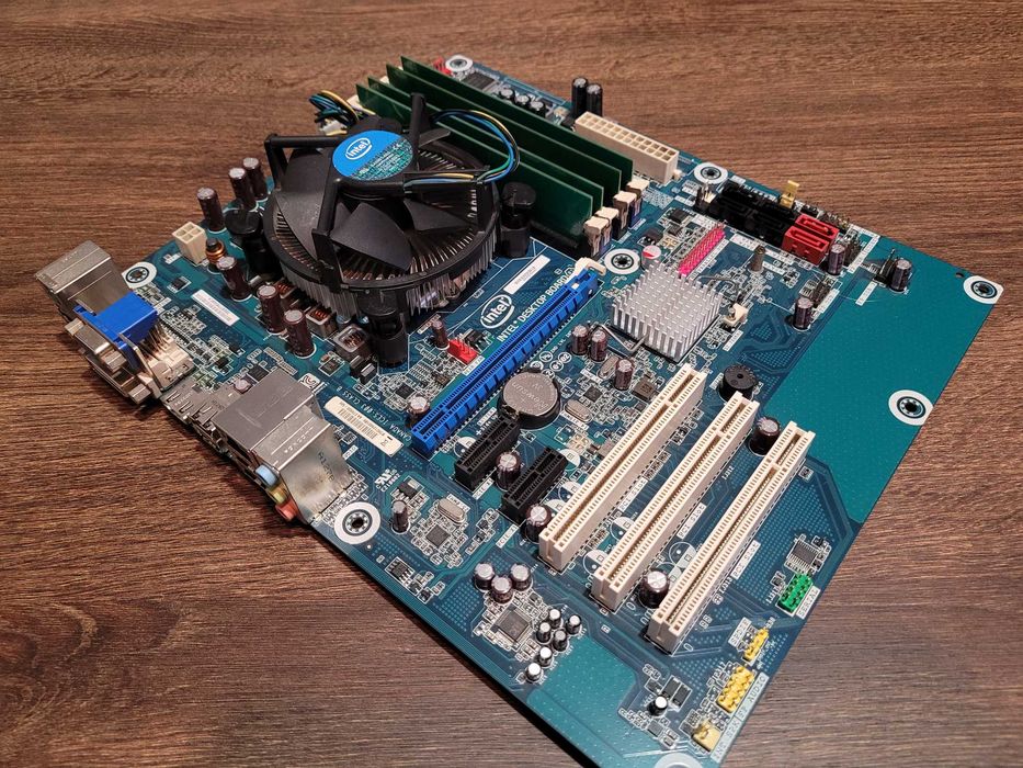 Platforma Intel DH55HC + I5 650 + 8GB RAM +iGPU