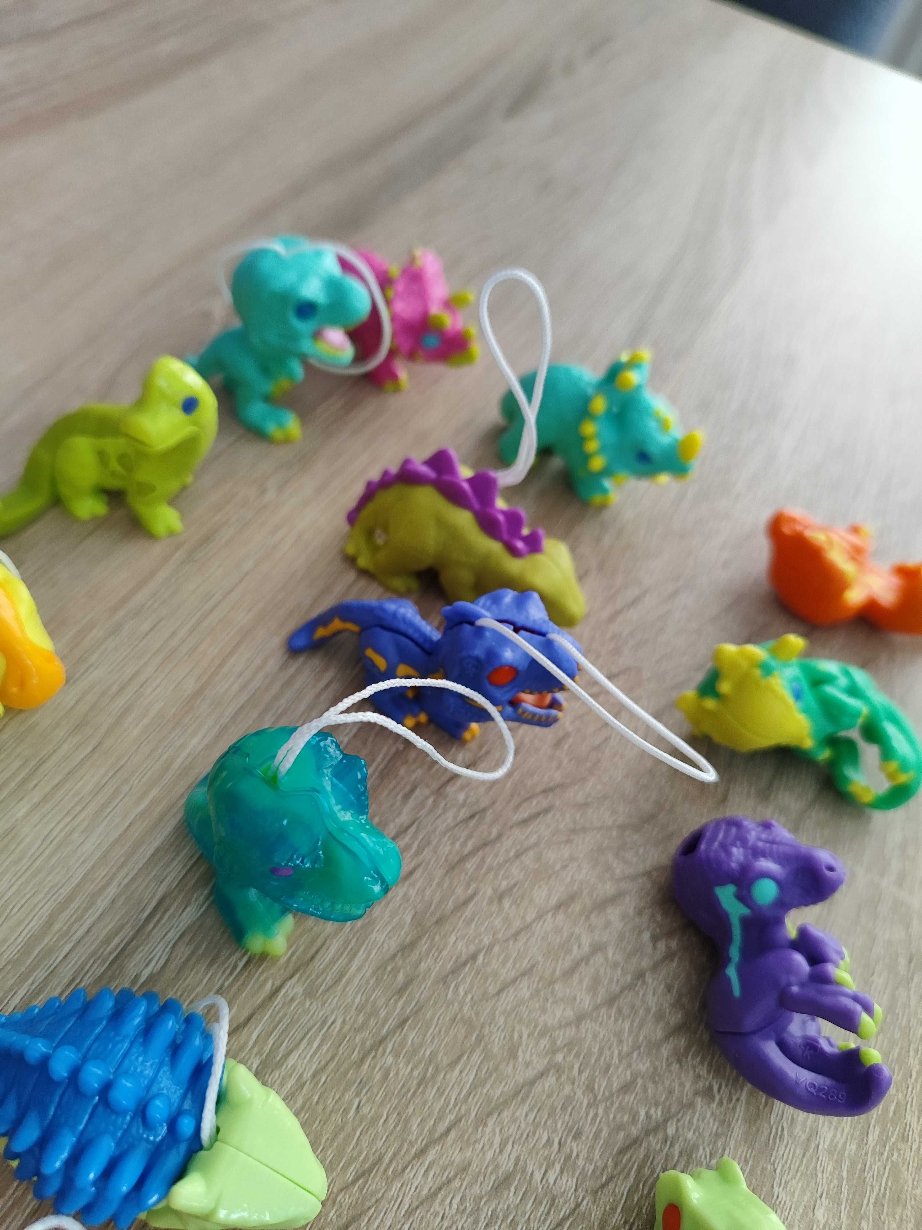 Zestaw 20 dinozaurów figurki
