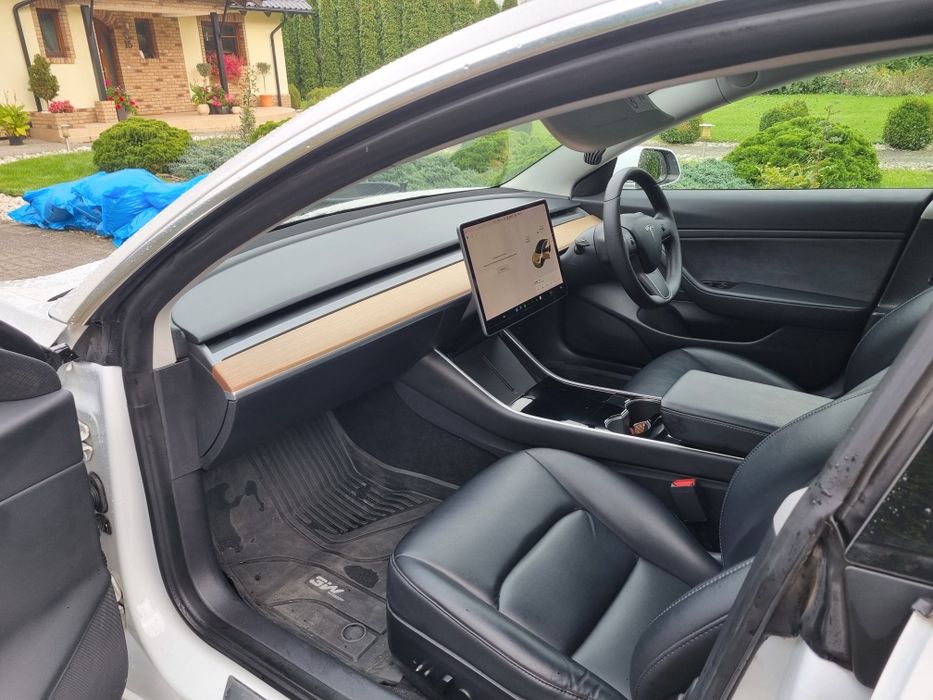 Tesla 3 Long Range AWD Dual Motor