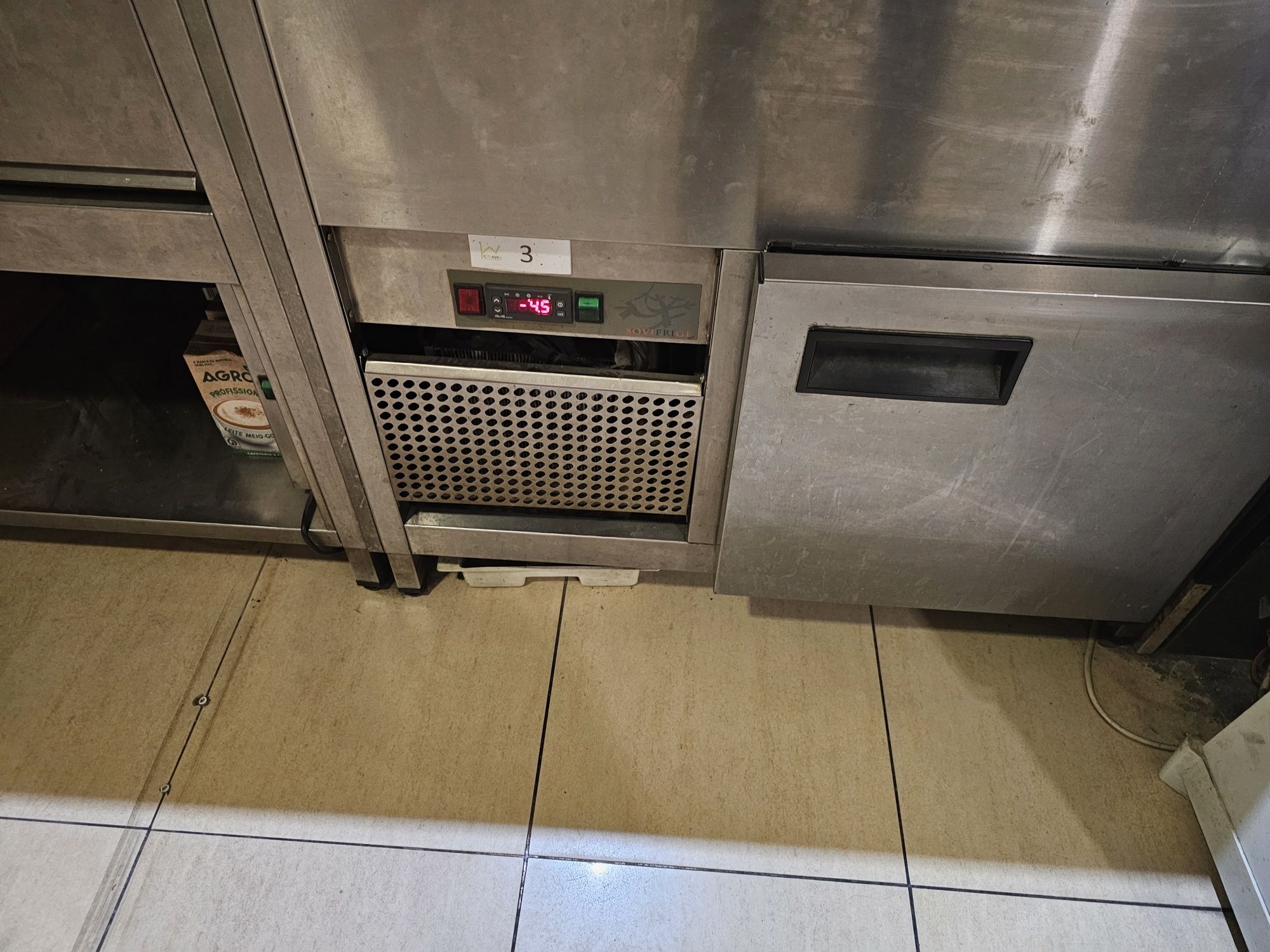 Vitrine Refrigerada com Arca/Pão
