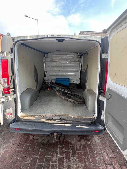 Opel Vivaro 2008r blaszak