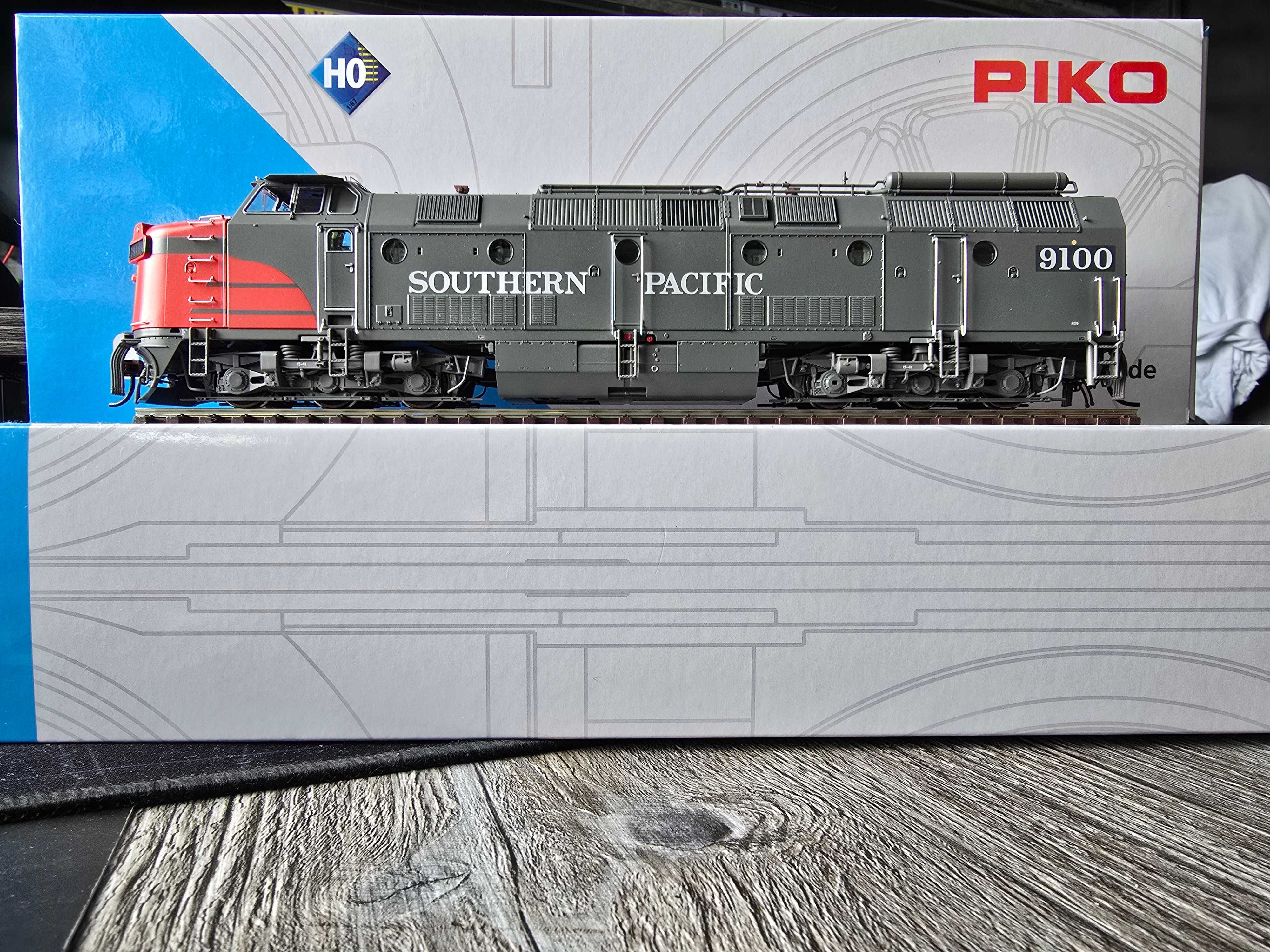 Piko 97825 + Piko 97822 zestaw H0 USA