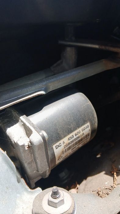 Motor limpa vidros frente RENAULT Twingo III (BCM_)