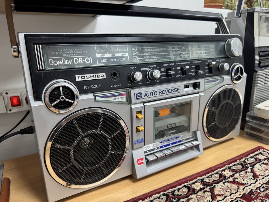 Стерео-магнітола TOSHIBA RT-200S