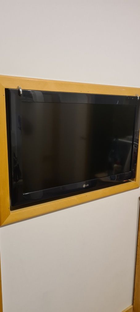 Telewizor LG 32LD4 32cale