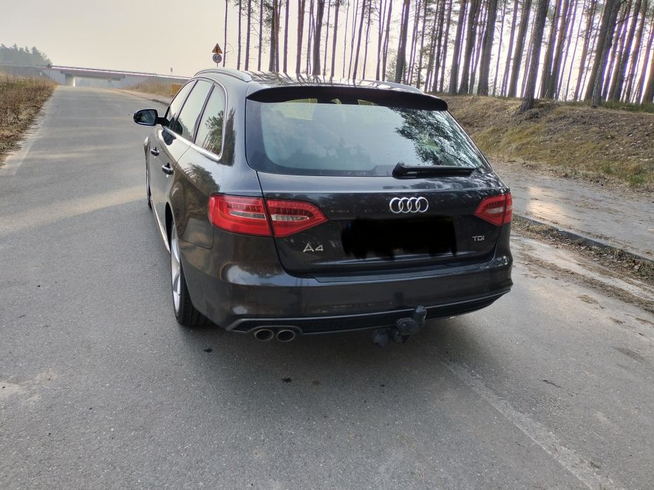 Zderzak tył S-Line audi a4 b8 lift Avant LZ7L