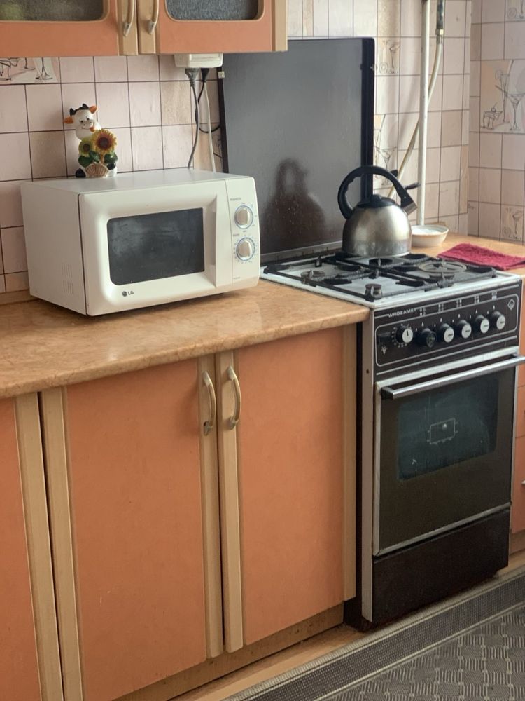 1 к. Квартира подобово Пр.Хіміків, Палац спорту.