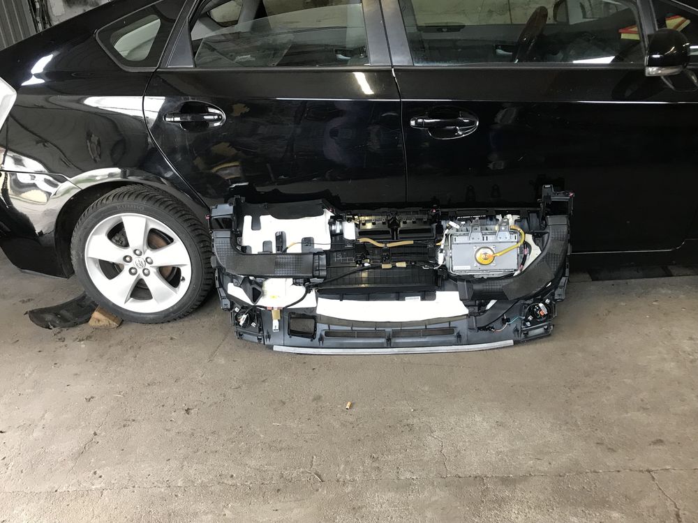 Deska rozdzielcza toyota prius III polift