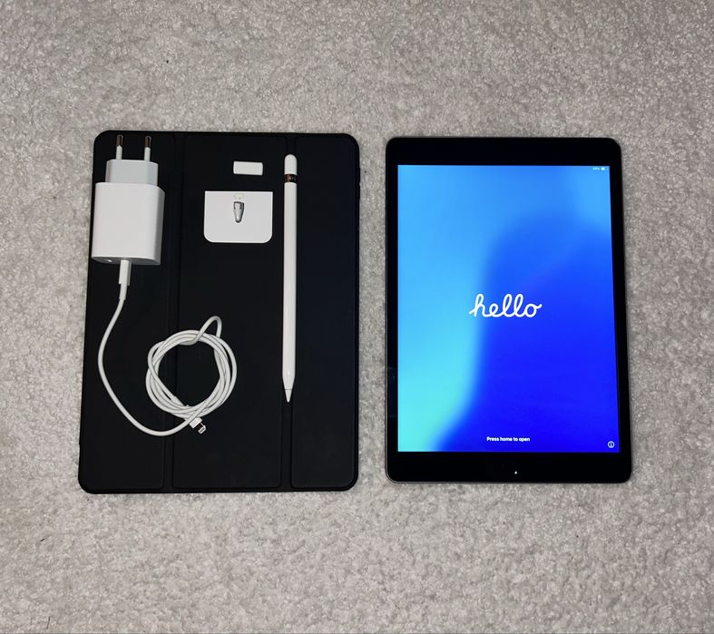 Apple Ipad 9 generacji 10.2” 64 GB z akcesoriami