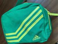 Vários Necessaire adidas