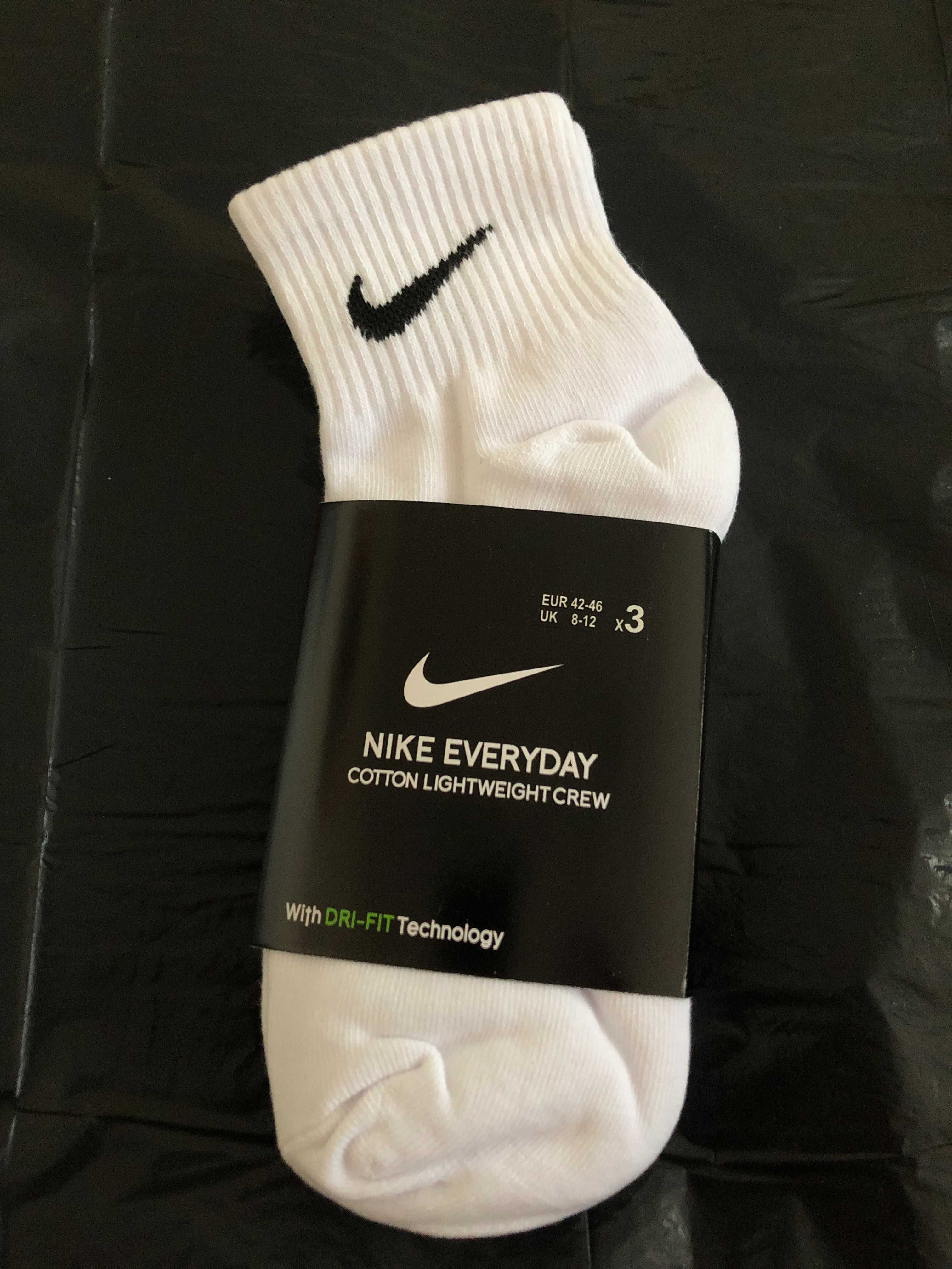 12 par skarpet Nike z czystego bawełny. Białe, krótkie, Rozmiar M / L