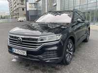 Продам VW Touareg 2021