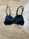 Biustonosz stanik Triumph 70A push up czarny