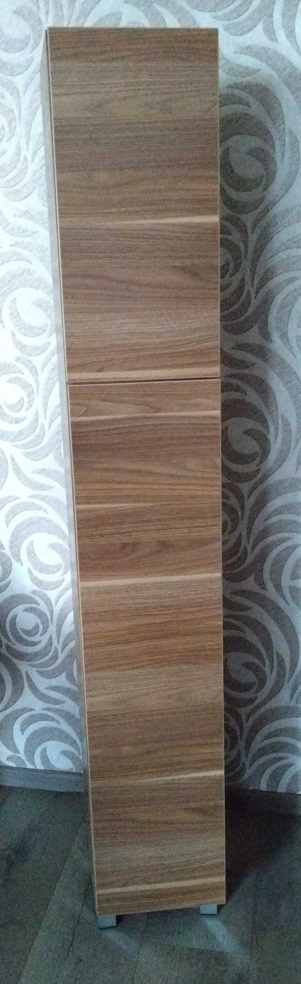 Sprzedam szafka na nóżkach 6 cm Szafka wisząca
