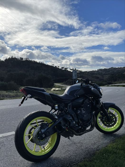 Yamaha MT-07 35kw (deslimitada)