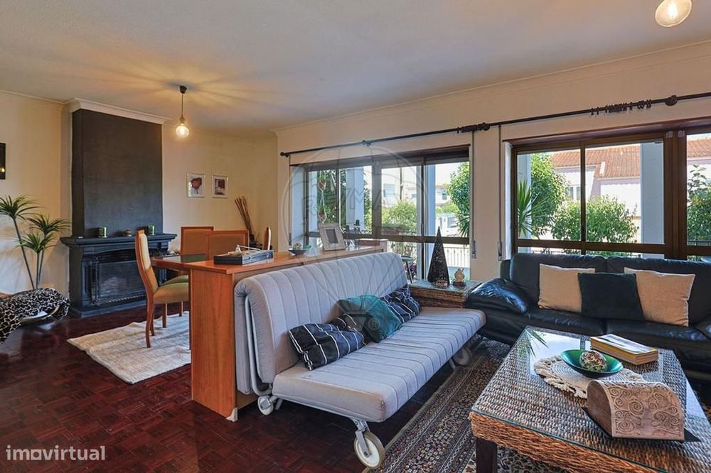 Moradia T4 para venda