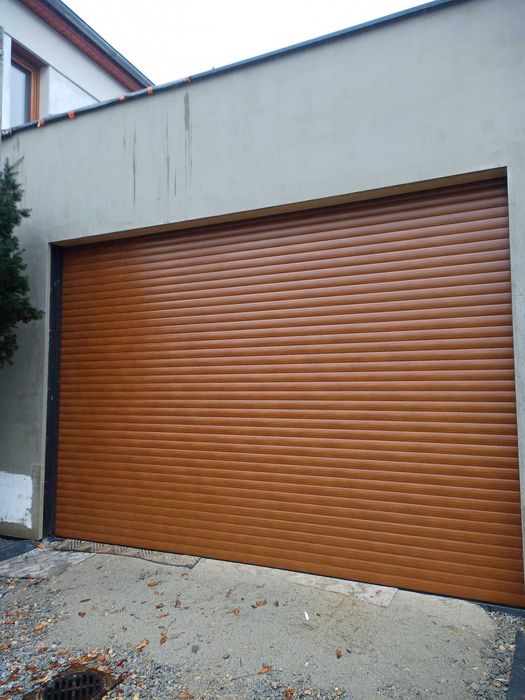 Brama rolowana garażowa ocieplana roleta