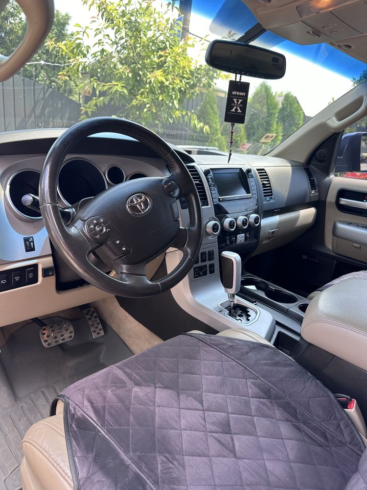Toyota Sequoia 5.7L V8
