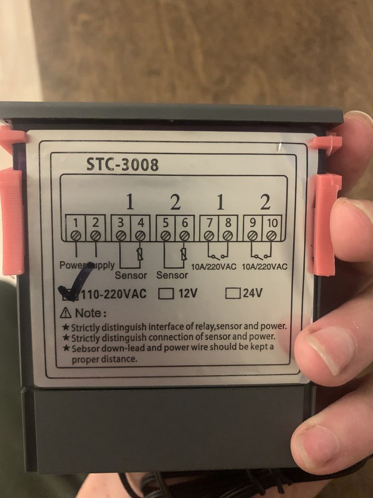 Терморегулятор +выносные датчики  STC 3008 (от -55 до 110°C 220V)