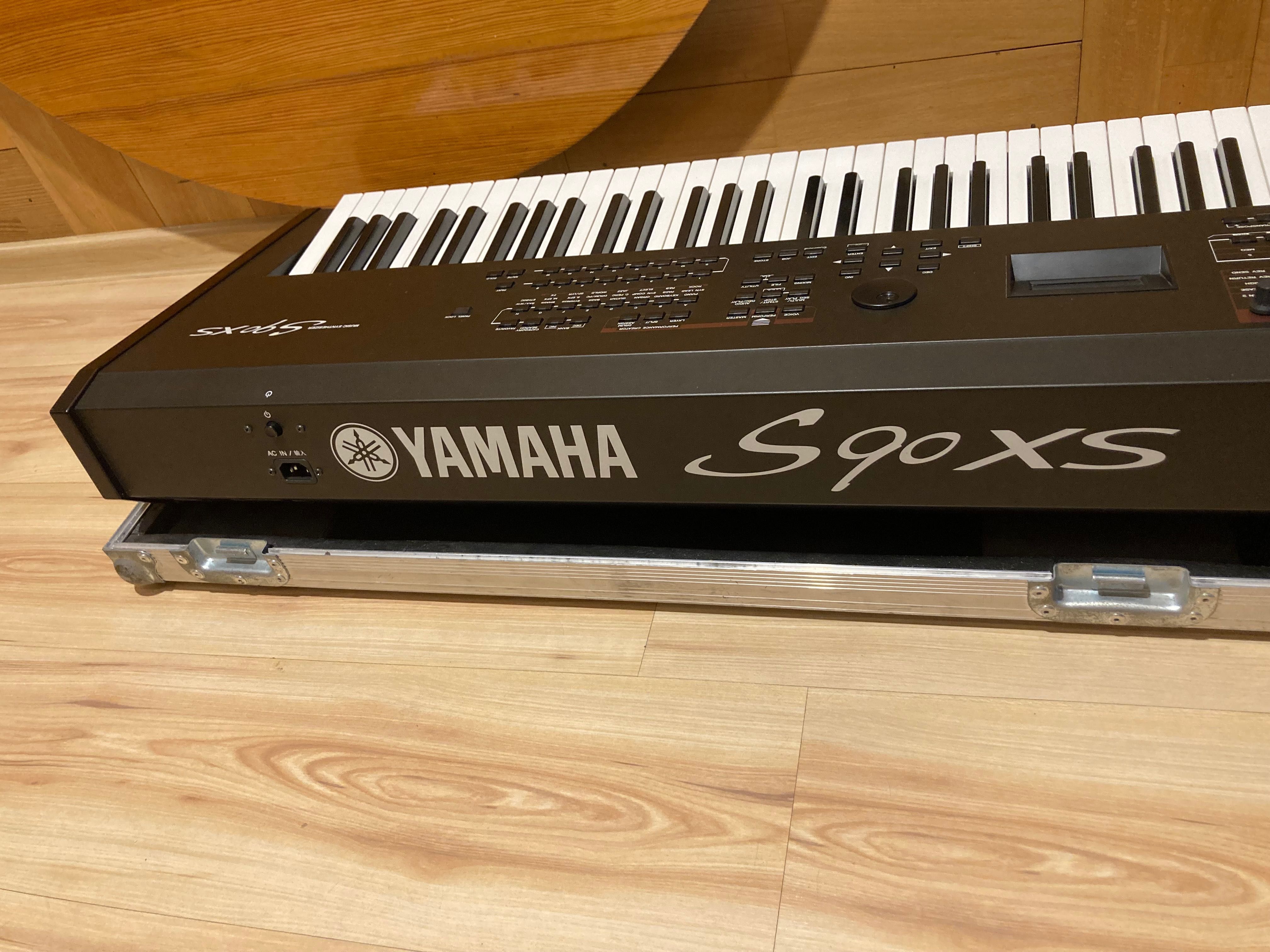 Yamaha S90 XS + twardy case, stan igła!