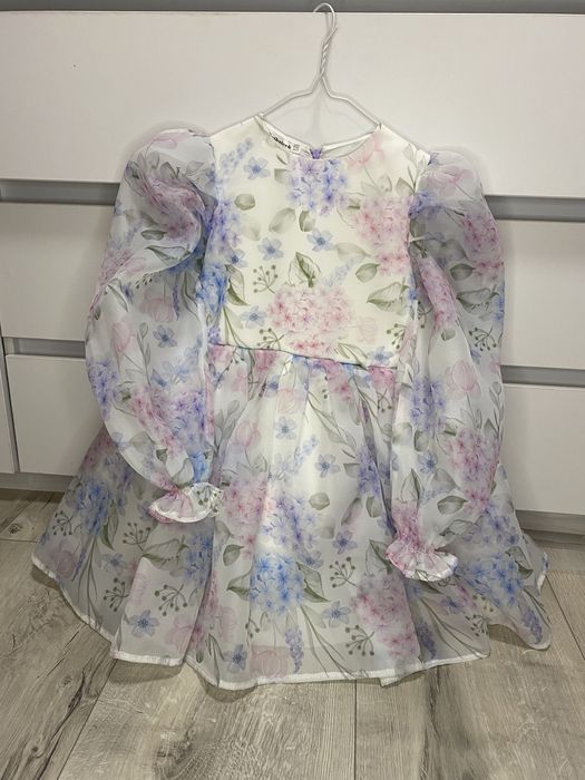 Святкова сукня р-р 128