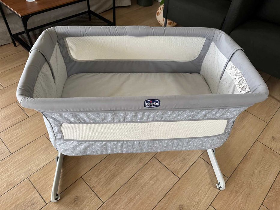Dostawka do łóżka Chicco Next2Me Dream z funkcją kołyski