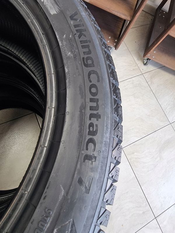 Komplet Opon Zimowych Continental Viking Contact 7/225/45 R18 Ssr Runf