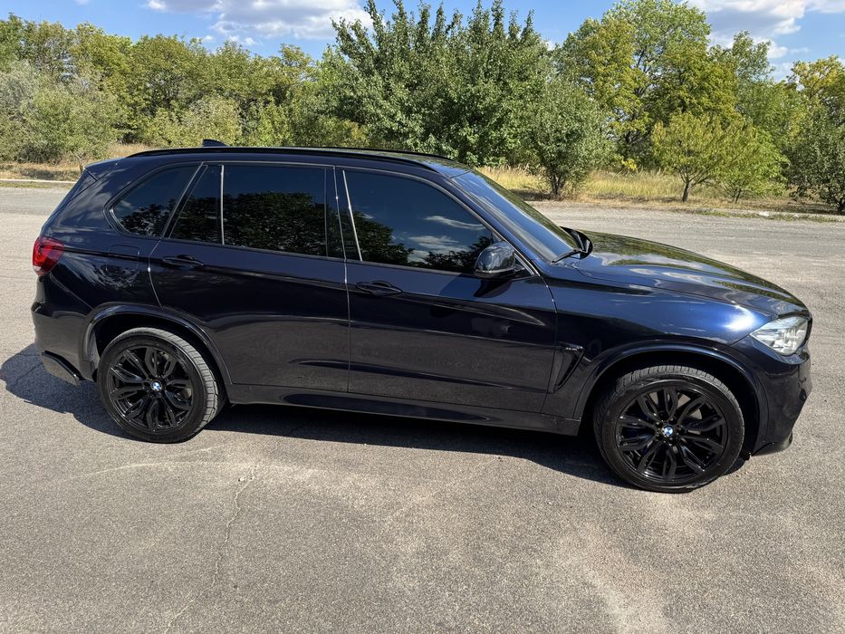Продам BMW X5 F15 Official