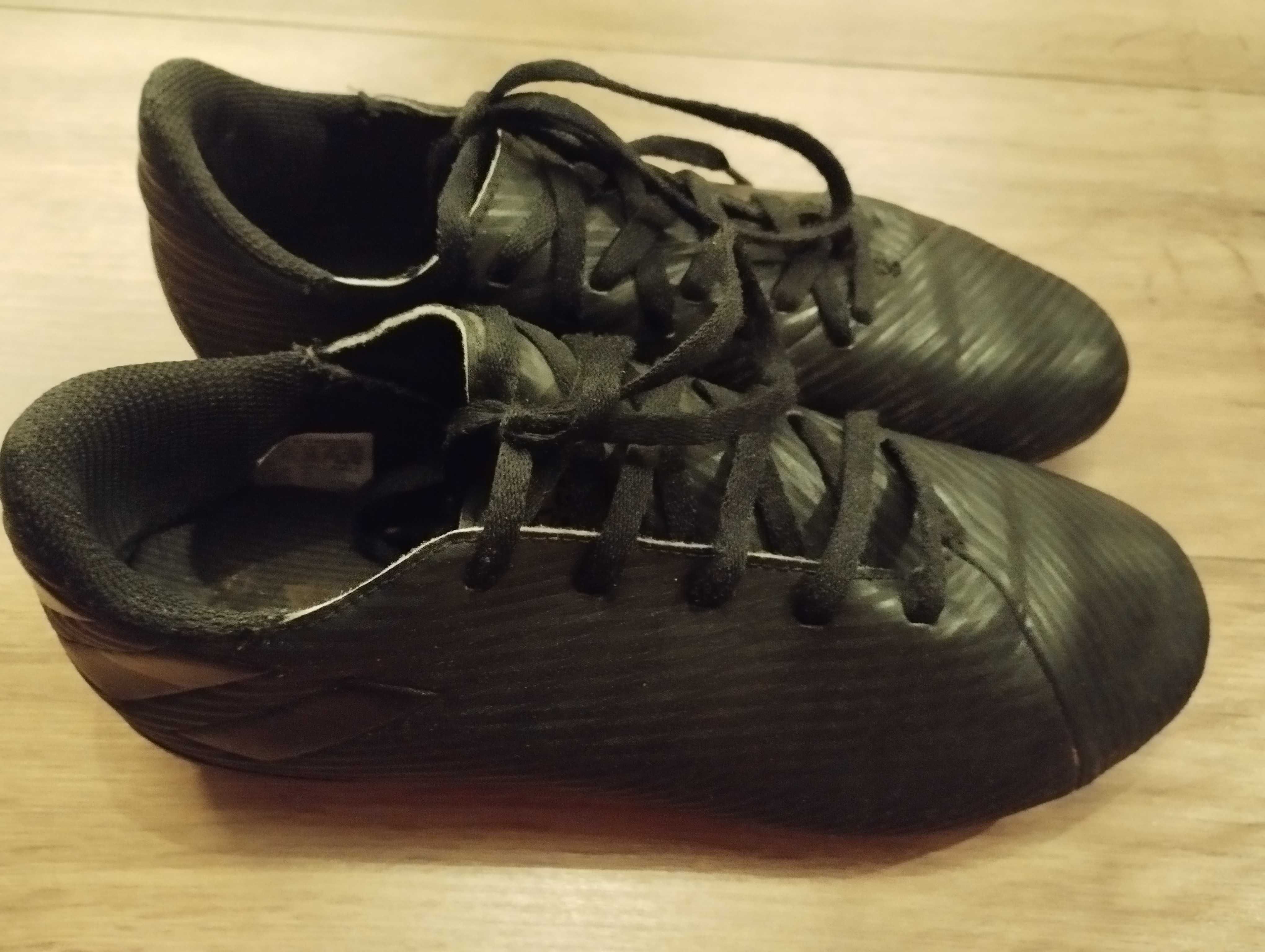 Czarne buty piłkarskie,korki Adidas Nemeziz,roz.36,wkładka 22