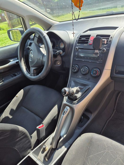 Samochód Toyota Auris