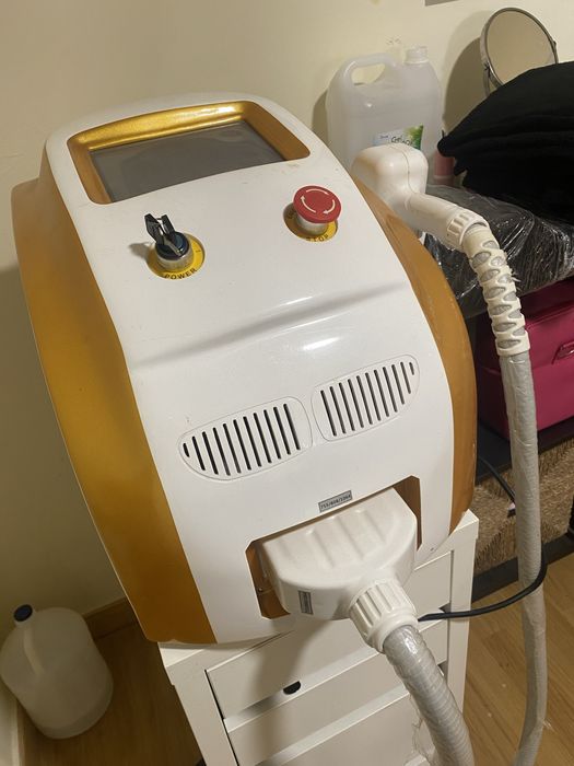 Vendo maquina de laser de tripla onda