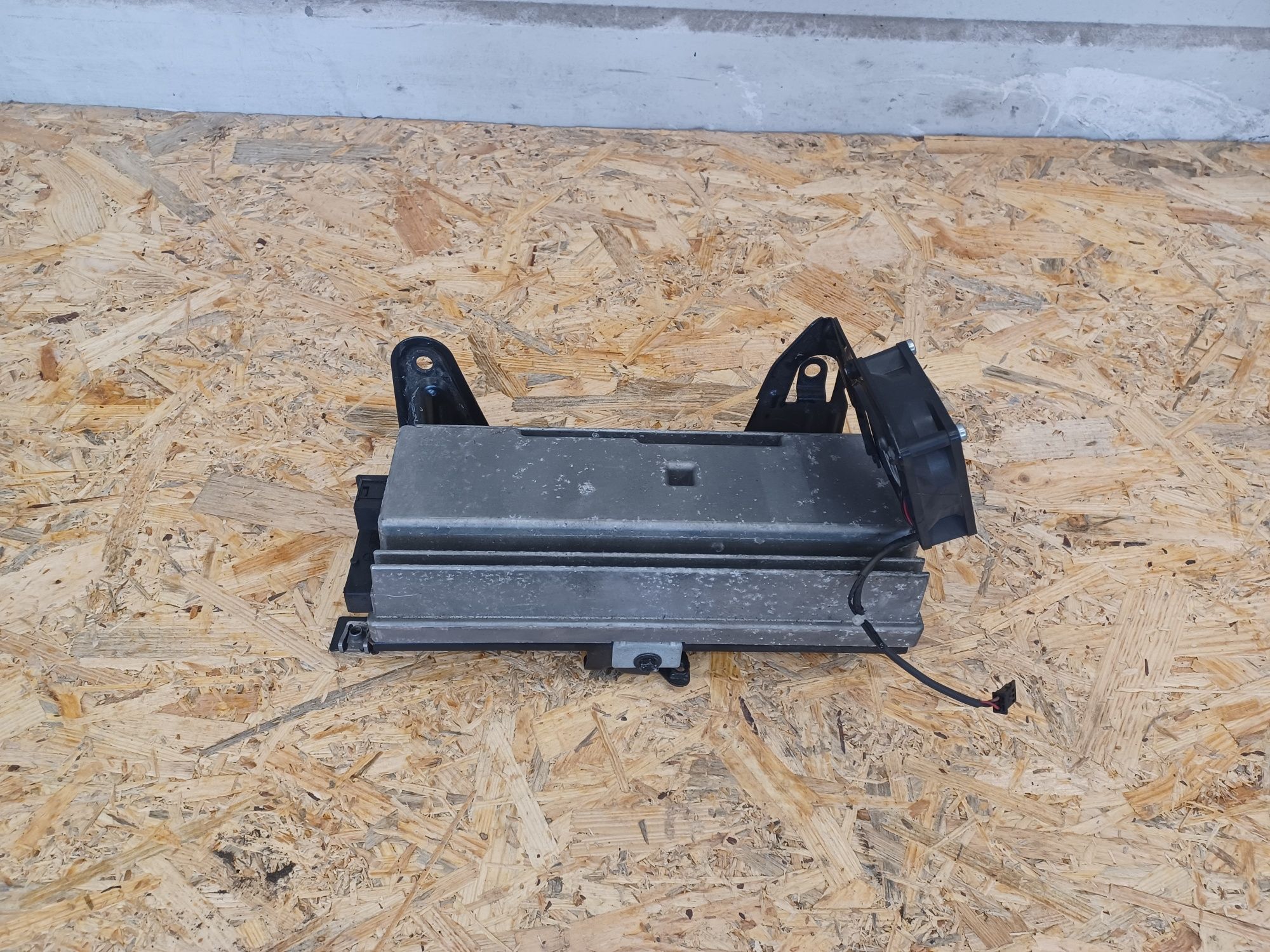 Wzmacniacz audio hifi bmw 7 f01 f02 f10