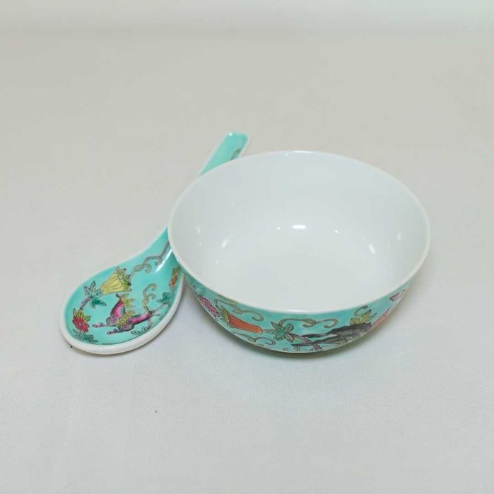 Conjunto de tigela de arroz e colher japonesa