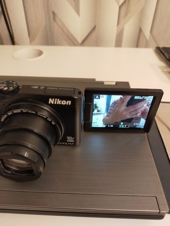 Nikon s9900 top model