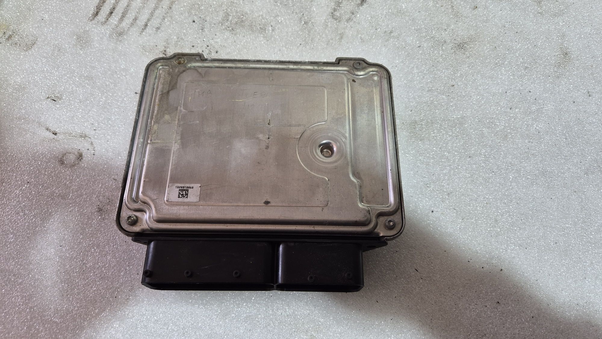 Sterownik komputer 2.0 tdi ECU skoda superb 2 II lift Europa bdb stani