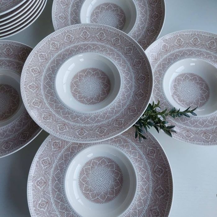 Talerz, misa do makaronu Villeroy & Boch z serii Algo Maroon kolekcja