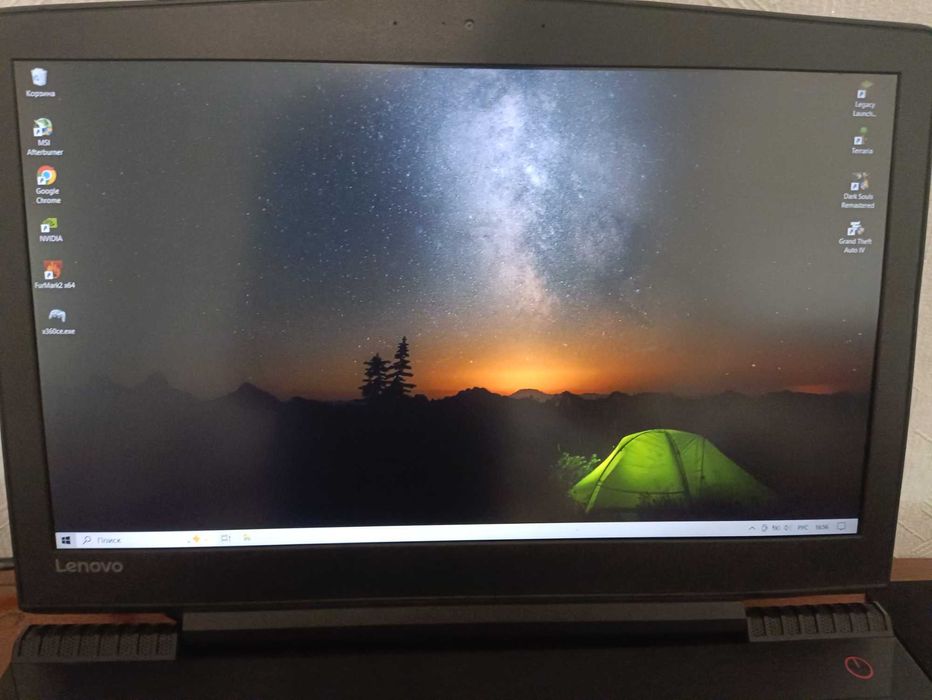 Ігровий ноутбук Lenovo y520
