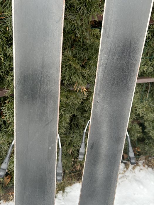 Narty Nordica z wiązaniami 138 cm