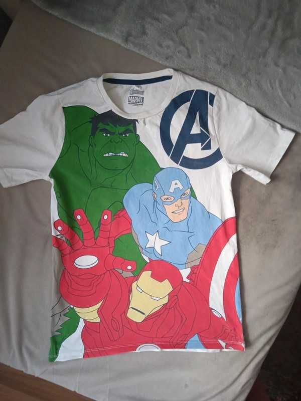 Koszulka chłopięca rozm 140 Avengers