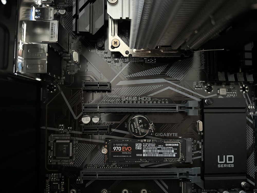 Komputer stacjonarny Intel Core i7 10700K 16GB RAM 500GB SSD NVME