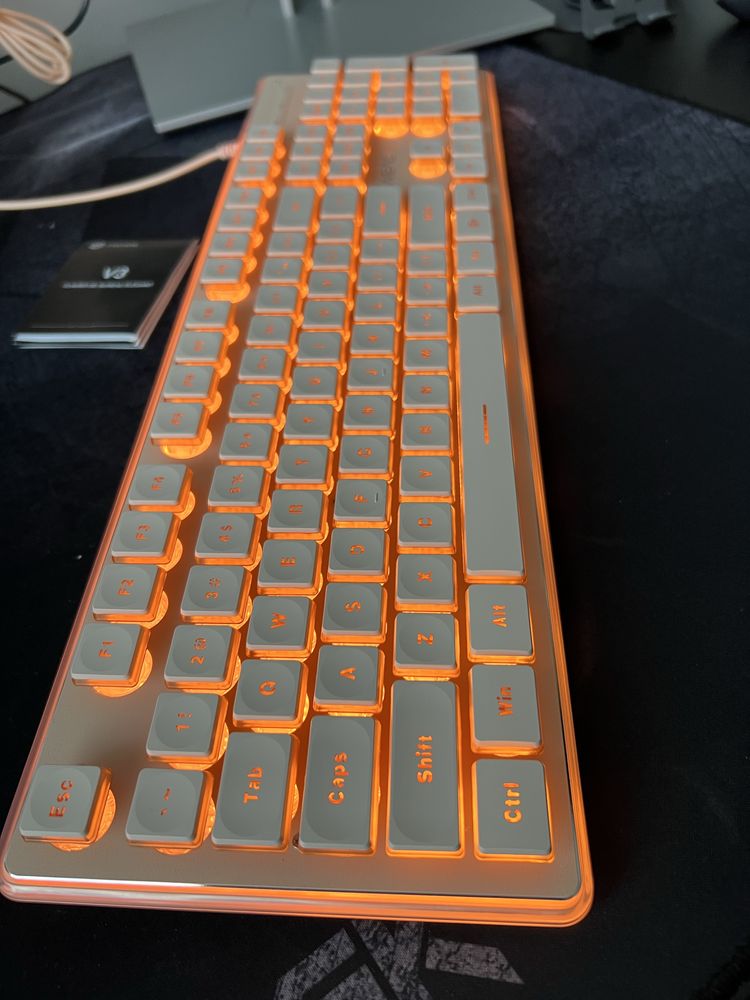 Nowa klawiatura Eweadn V3 - LED, cicha praca (silent touch), różowa