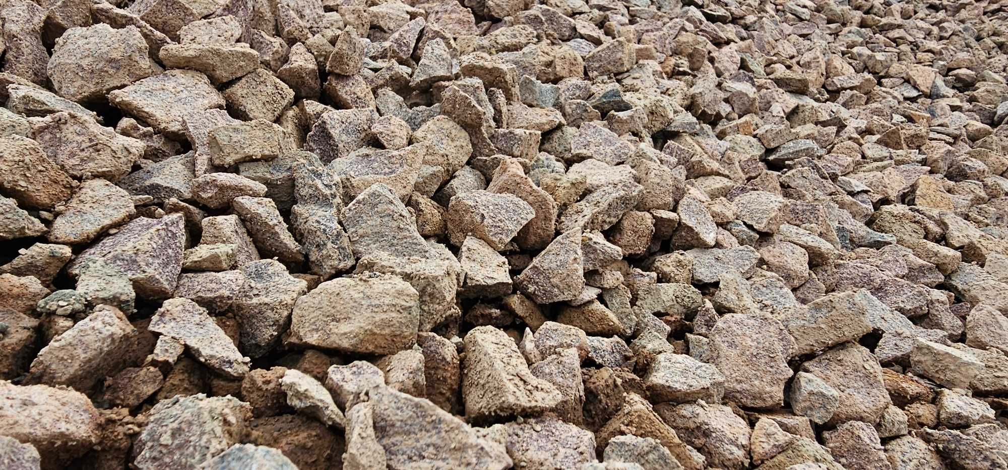 kruszywo żwir otoczak kliniec tłuczeń ziemia piasek grys  otoczak
