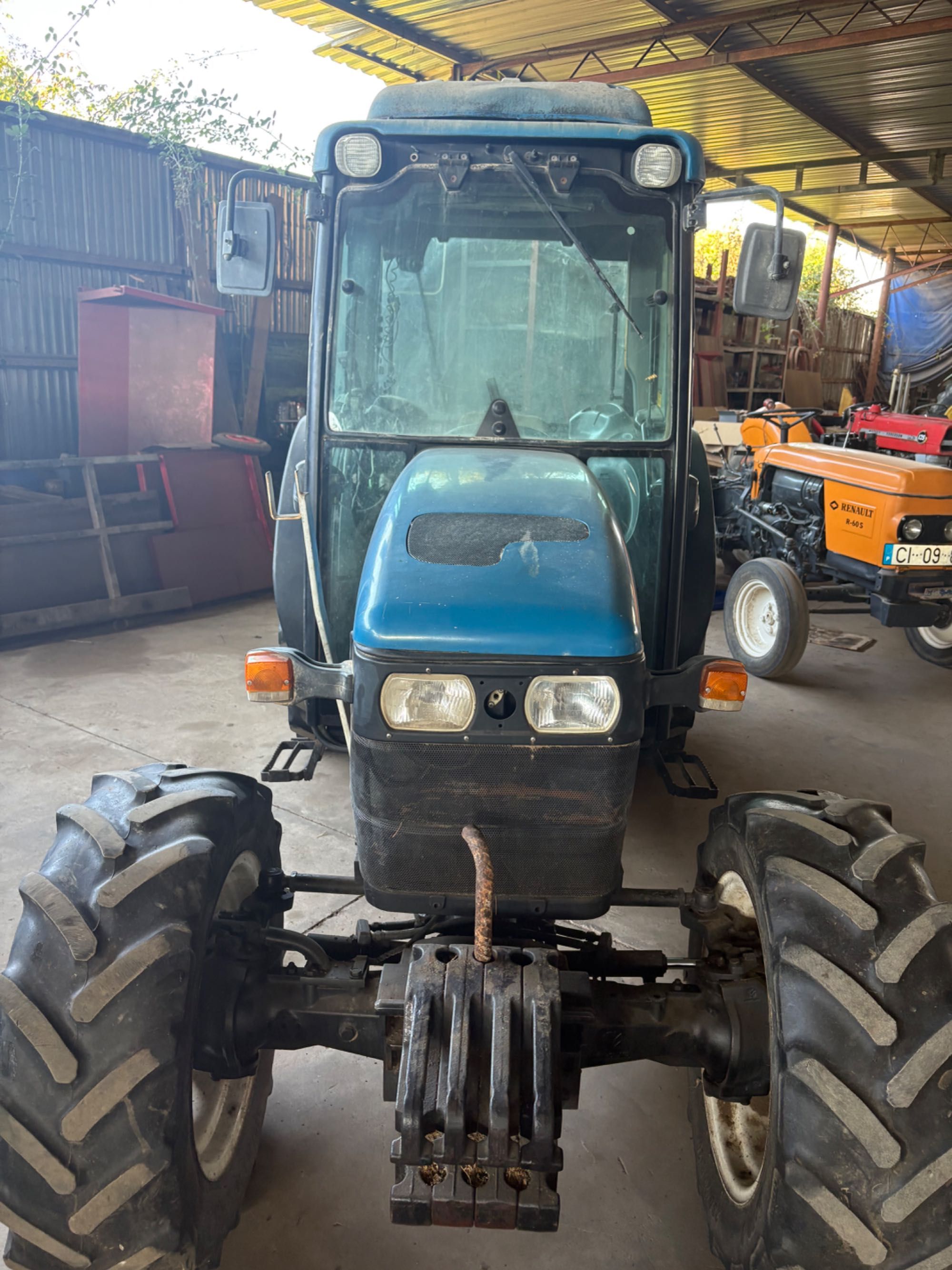 Trator Newholland TN90