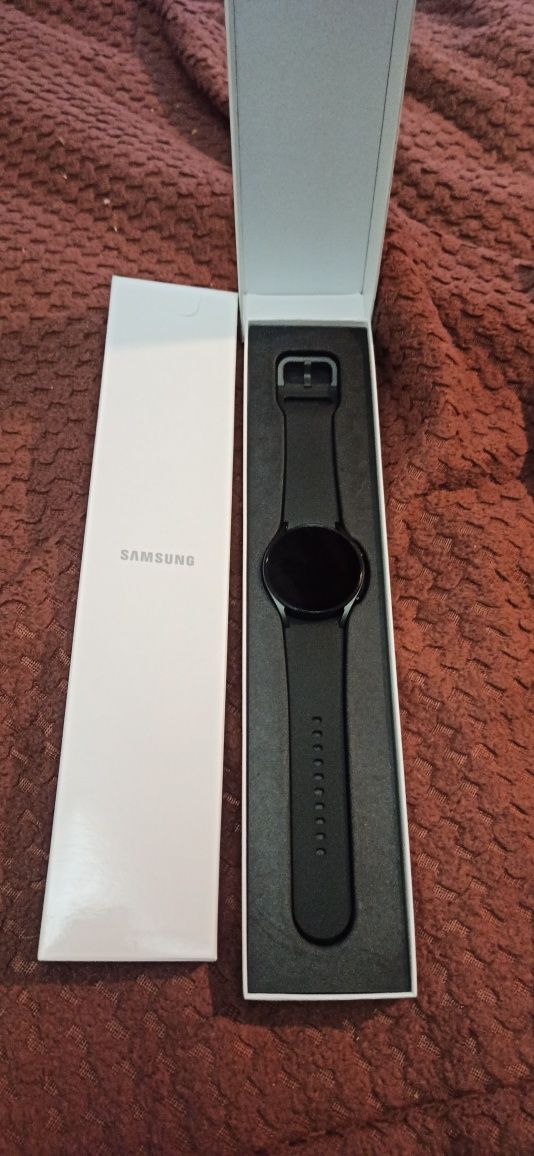 Часы Samsung Galaxy Watch 4 40mm Black (SM-R860NZKASEK)